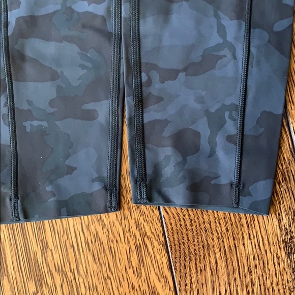 NWT Lululemon Fast and Free Tight 25” incognito camo - Picture 5 of 9